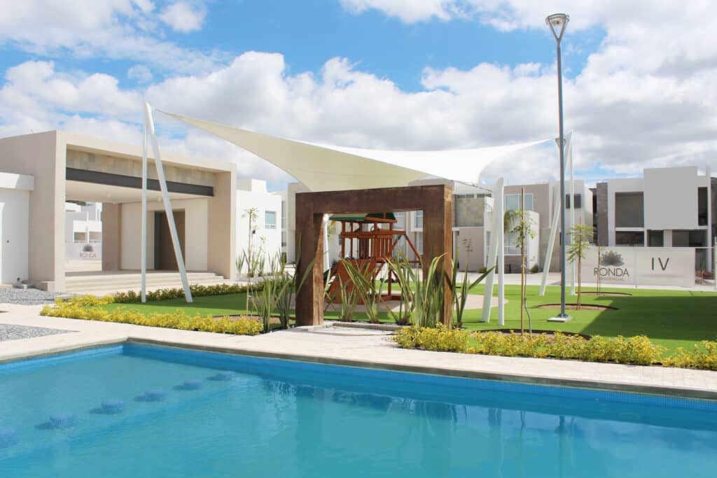 Alberca-RondaResidencial-DesarrolloInmobiliario-GrupoSoldi