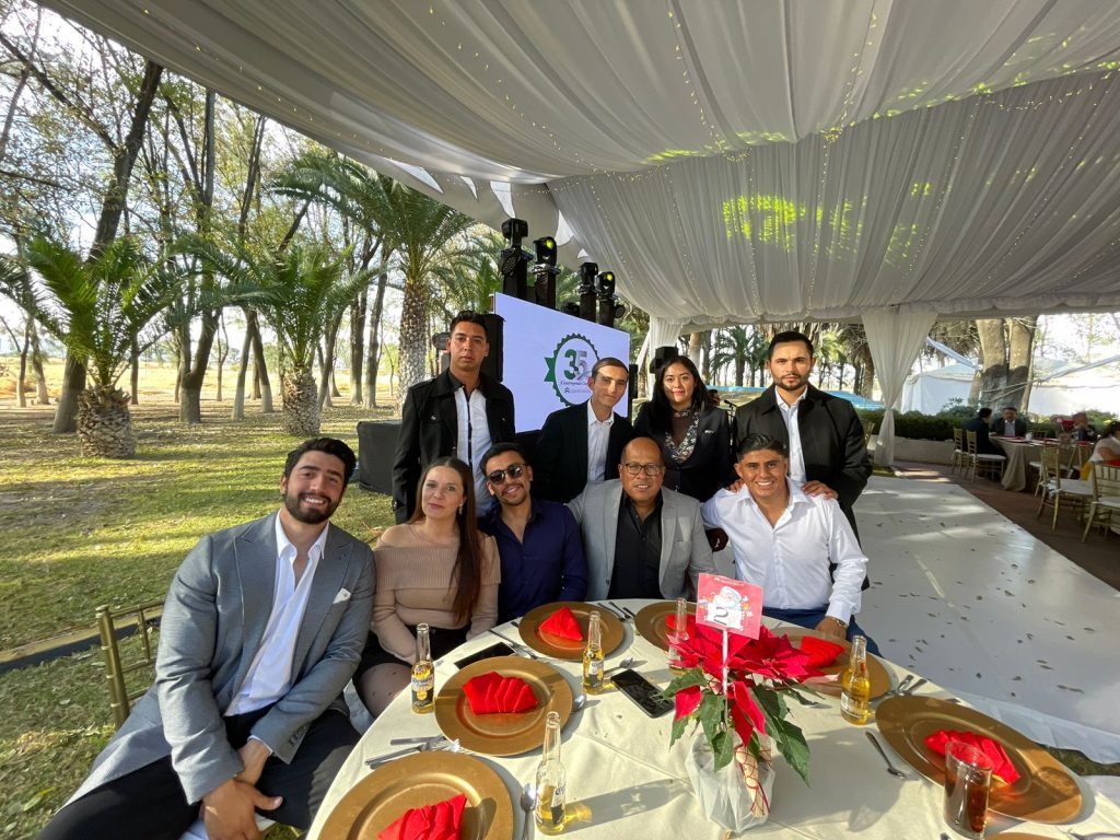 colaboradores fiesta fin de año