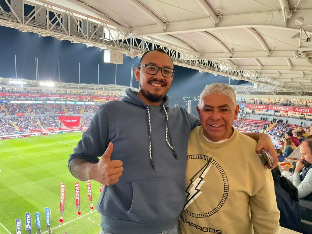 Partido necaxa invitados